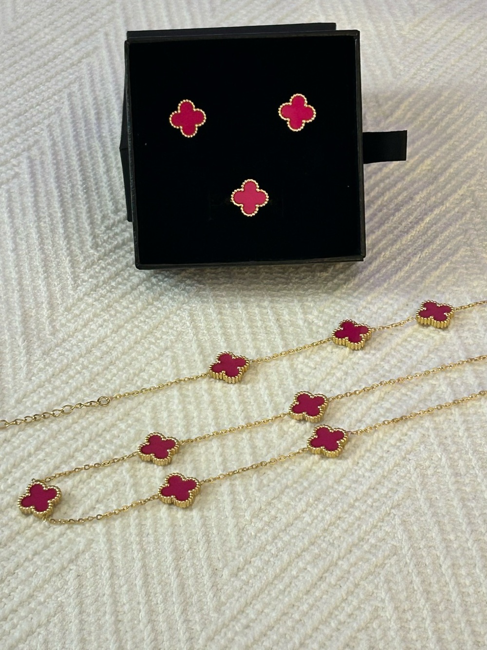 Gold Tone Pink Clover Four-Leaf Necklace , Bracelet Stud Earrings and Ring Set